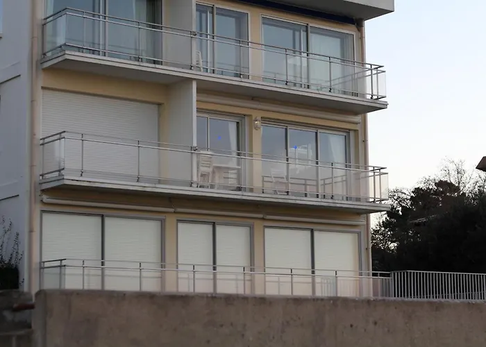 Appartement Arcachon Perreire Premiere Ligne Les Pieds Dans L Eau Vue Magnifique Sur Le Bassin