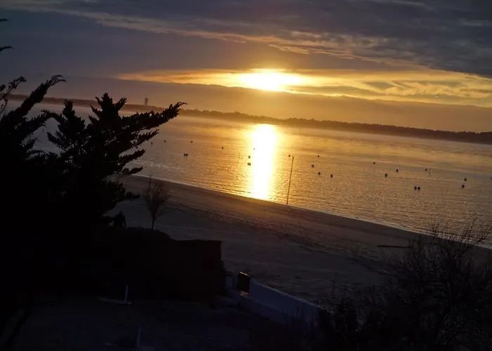 Appartement Arcachon Perreire Premiere Ligne Les Pieds Dans L Eau Vue Magnifique Sur Le Bassin