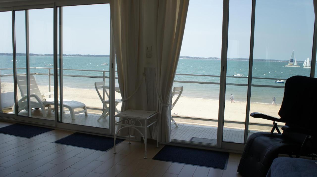 Perreire Premiere Ligne Les Pieds Dans L Eau Vue Magnifique Sur Le Bassin Apartment Arcachon